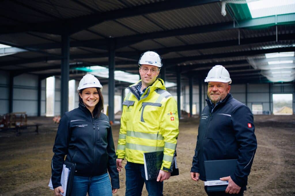 Mitarbeiter von Giesers Stahlbau auf einer Baustelle